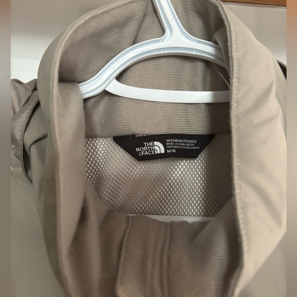 North Face Resolve Shell Jacket - Picture 6 of 7